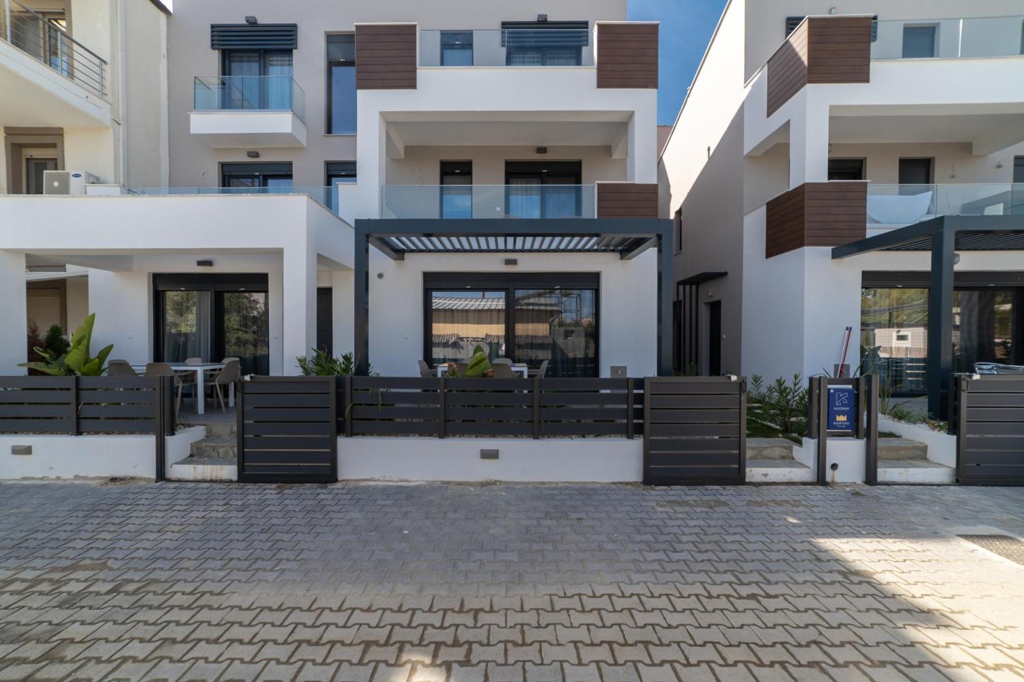Kleoniki & Irida Residential Complexes Apartment Ofrinion Exterior photo