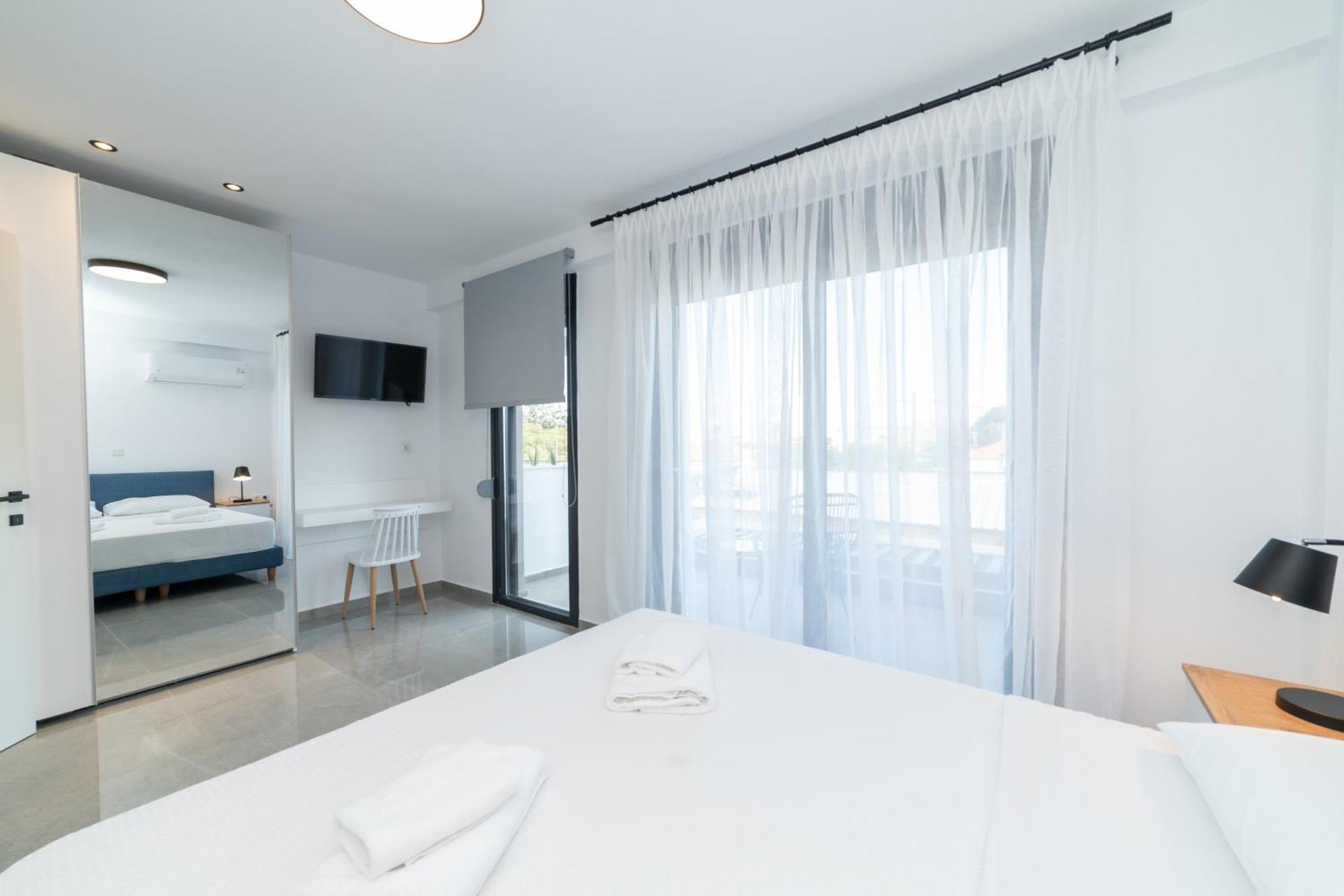 Kleoniki & Irida Residential Complexes Apartment Ofrinion Exterior photo