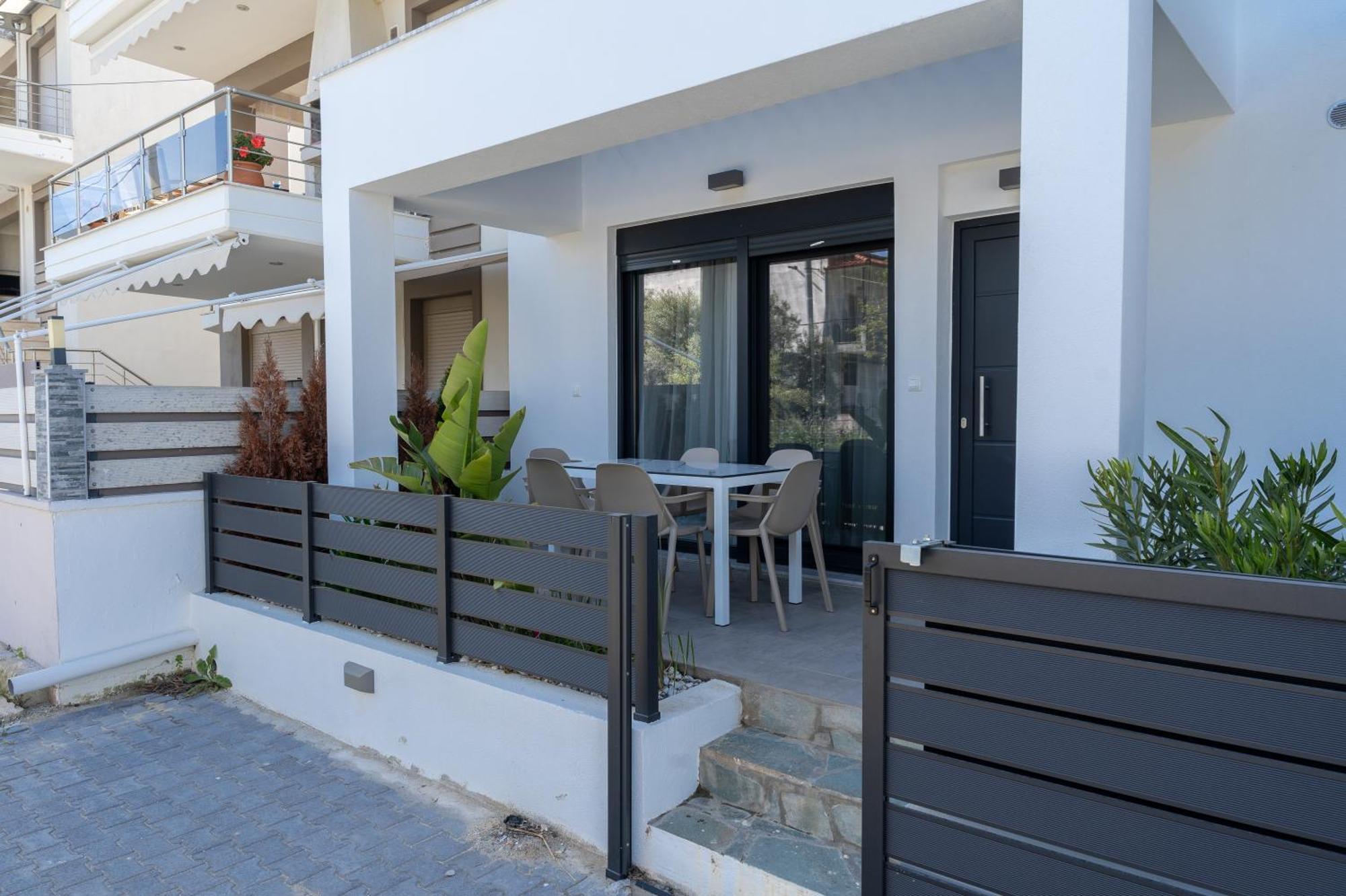 Kleoniki & Irida Residential Complexes Apartment Ofrinion Exterior photo