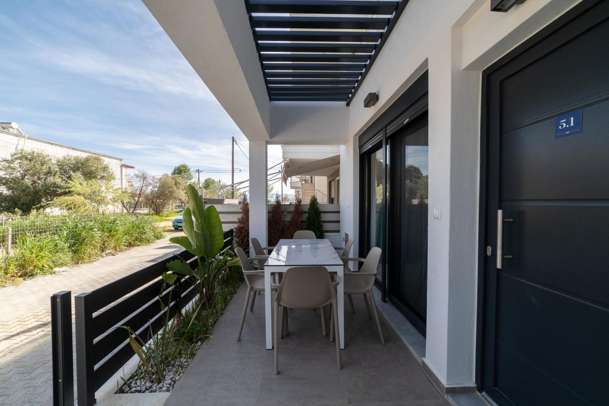 Kleoniki & Irida Residential Complexes Apartment Ofrinion Exterior photo